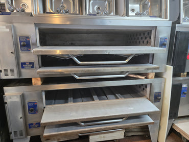 USED Bakers Pride Y602 Pizza Oven Set, NG