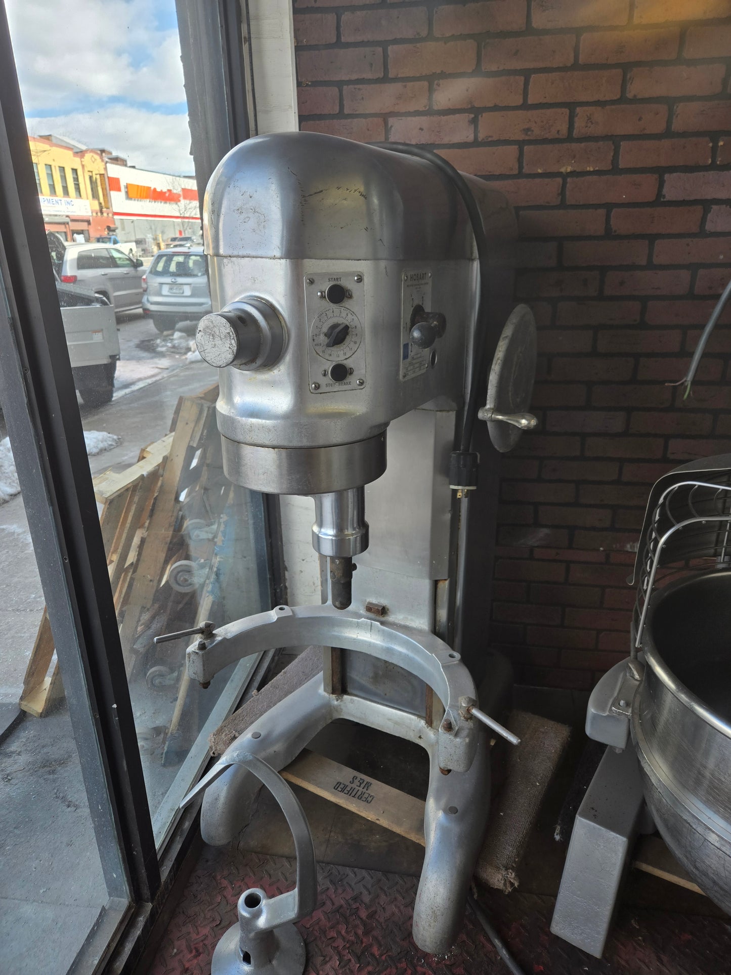 USED Hobart H600-DT 60-Gallon All-Stainless All-Purpose Mixer, 208v/60Hz/3Ph